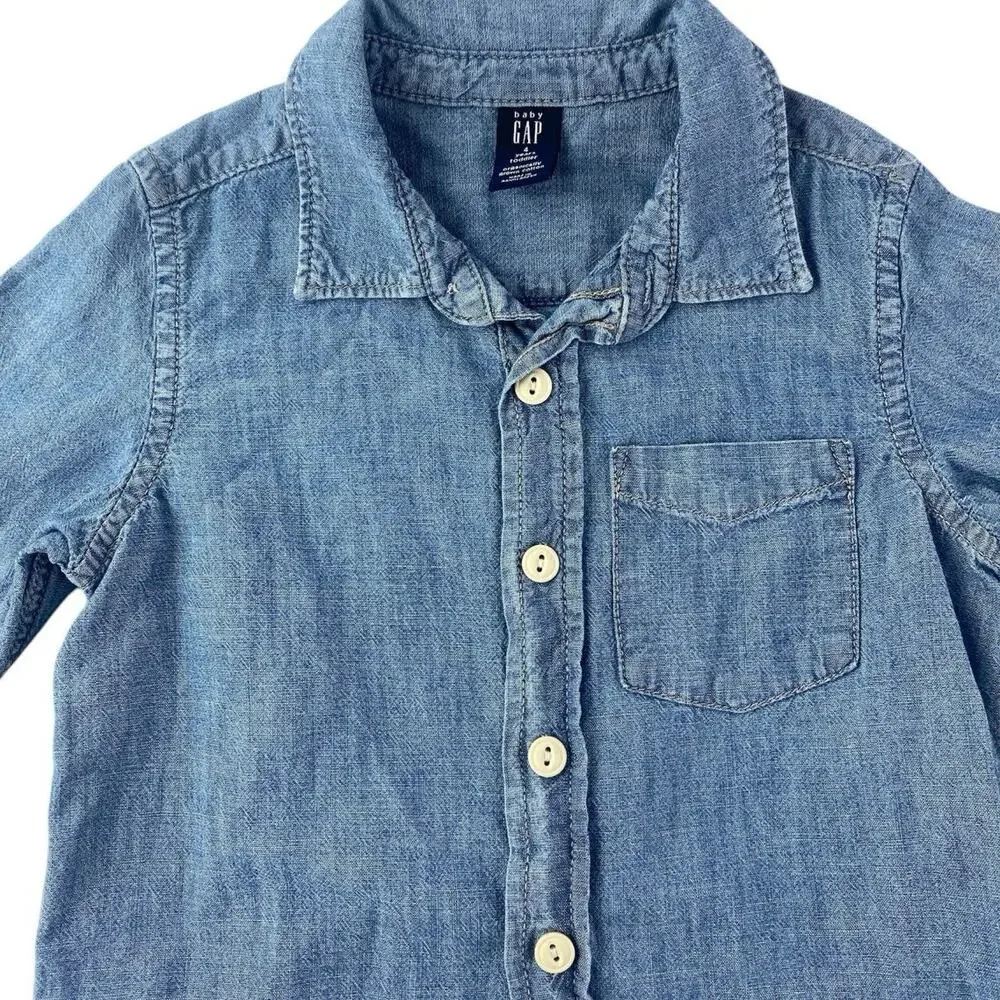 GAP Baby Kids Blue Denim Long Sleeve Button Down Pocket Shirt Top Size 4 Years